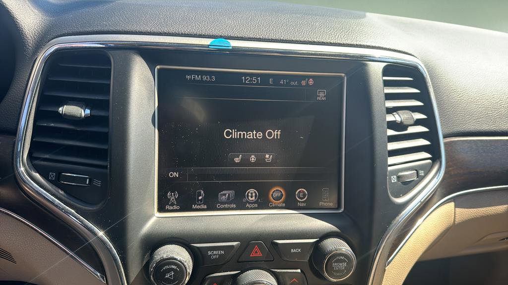 Used 2015 Jeep Grand Cherokee Limited w/ Luxury Group II image 22