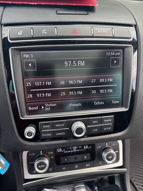 Used 2017 Volkswagen Touareg Wolfsburg Edition AWD/4WD image 9