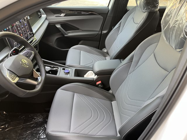 New 2026 Volkswagen Tiguan SE R-Line AWD/4WD image 19