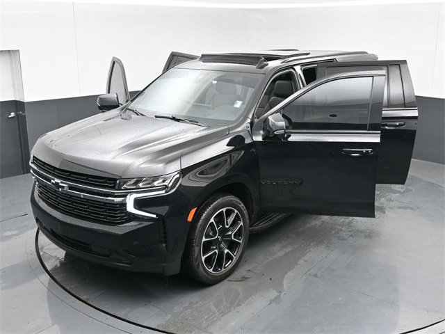 Used 2022 Chevrolet Suburban RST w/ Sport Performance Package image 57