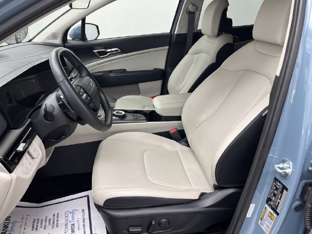 Used 2026 Kia Sportage EX AWD/4WD image 12