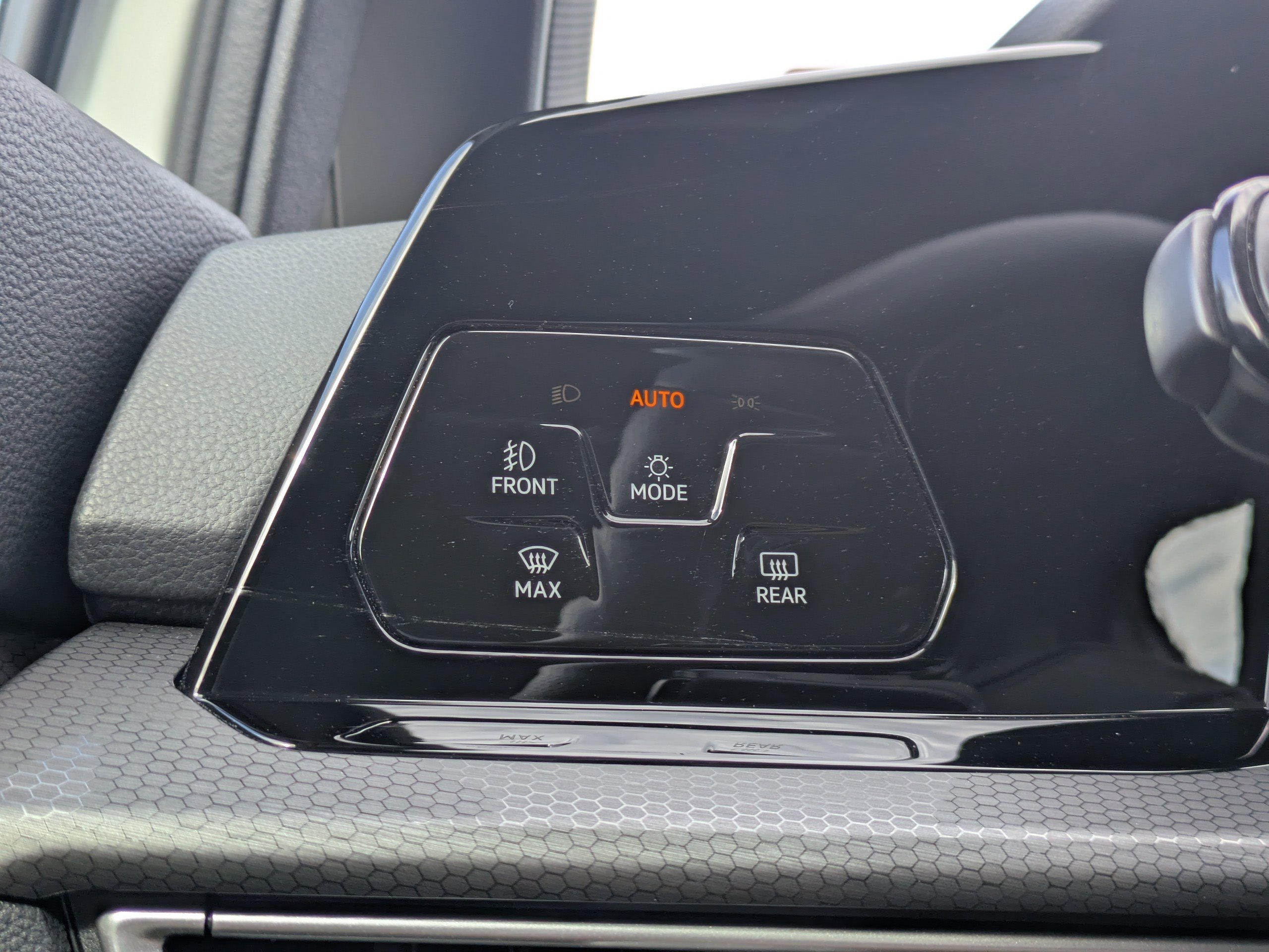Certified 2023 Volkswagen GTI SE FWD image 26