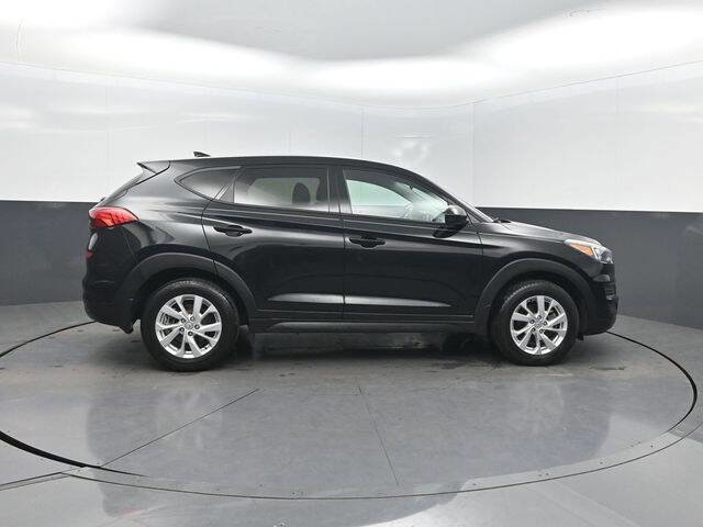 Used 2019 Hyundai Tucson SE image 32