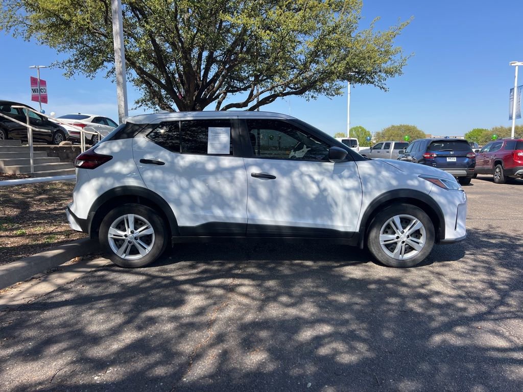 Used 2024 Nissan Kicks S image 8
