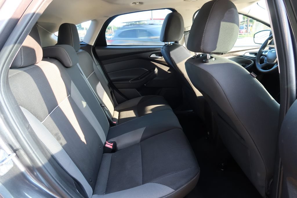 Used 2014 Ford Focus SE FWD image 8