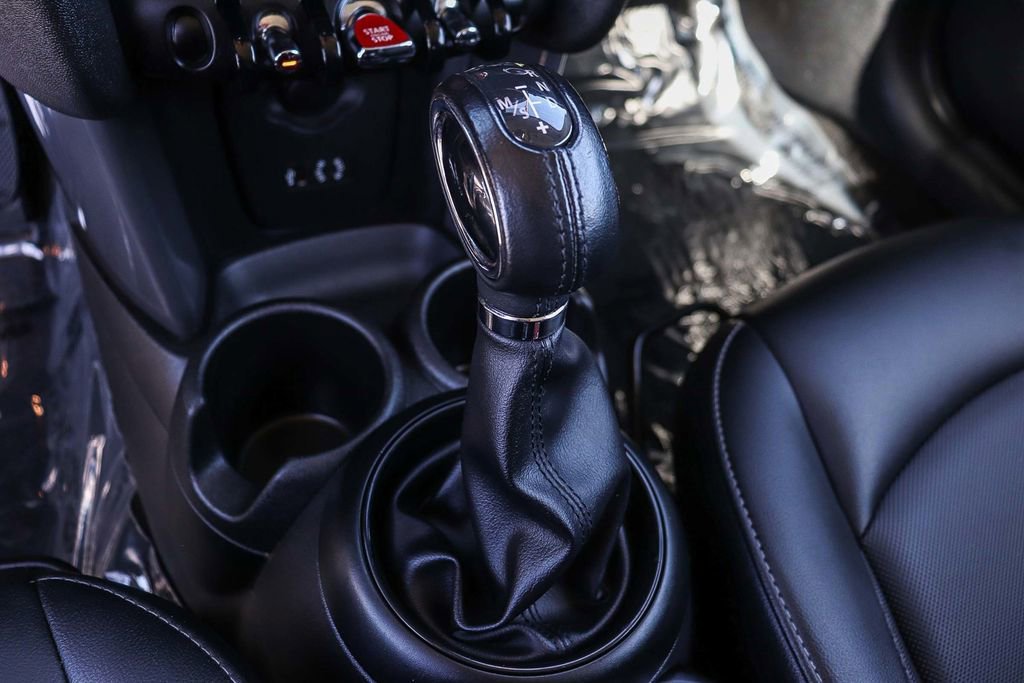 Used 2017 MINI Cooper 2-Door Hardtop FWD image 23