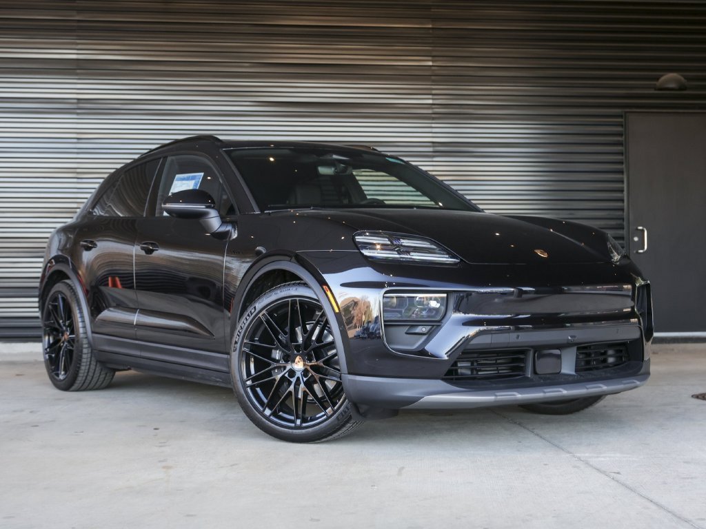 Certified 2026 Porsche Macan Electric RWD image 9