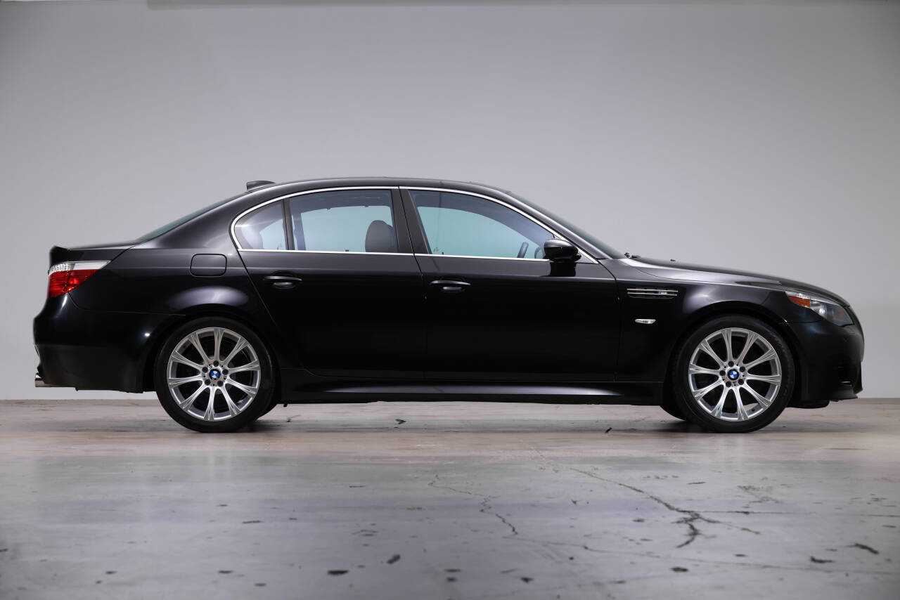 Used 2006 BMW M5 image 4