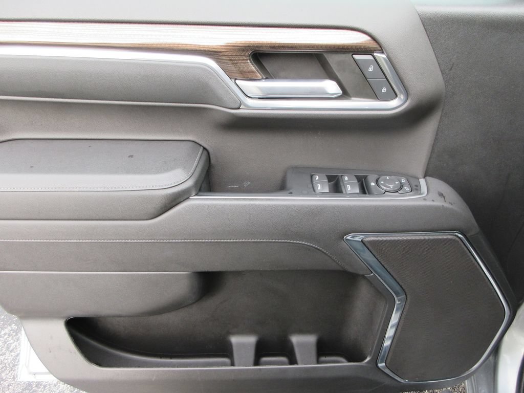 Certified 2023 Chevrolet Silverado 1500 RST w/ LPO, Dark Essentials Package AWD/4WD image 23