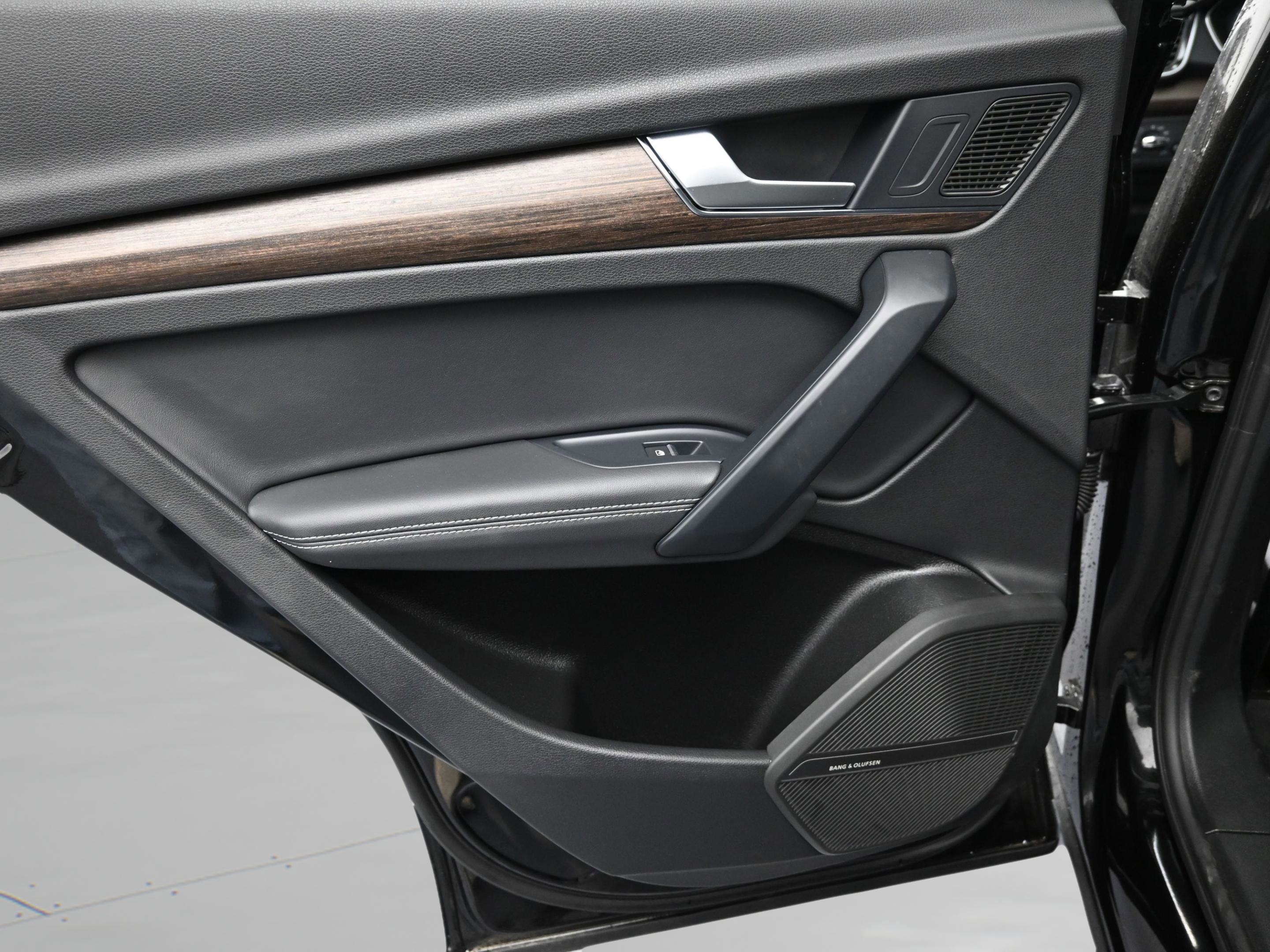 Used 2024 Audi Q5 2.0T Premium Plus w/ Premium Plus Package image 22