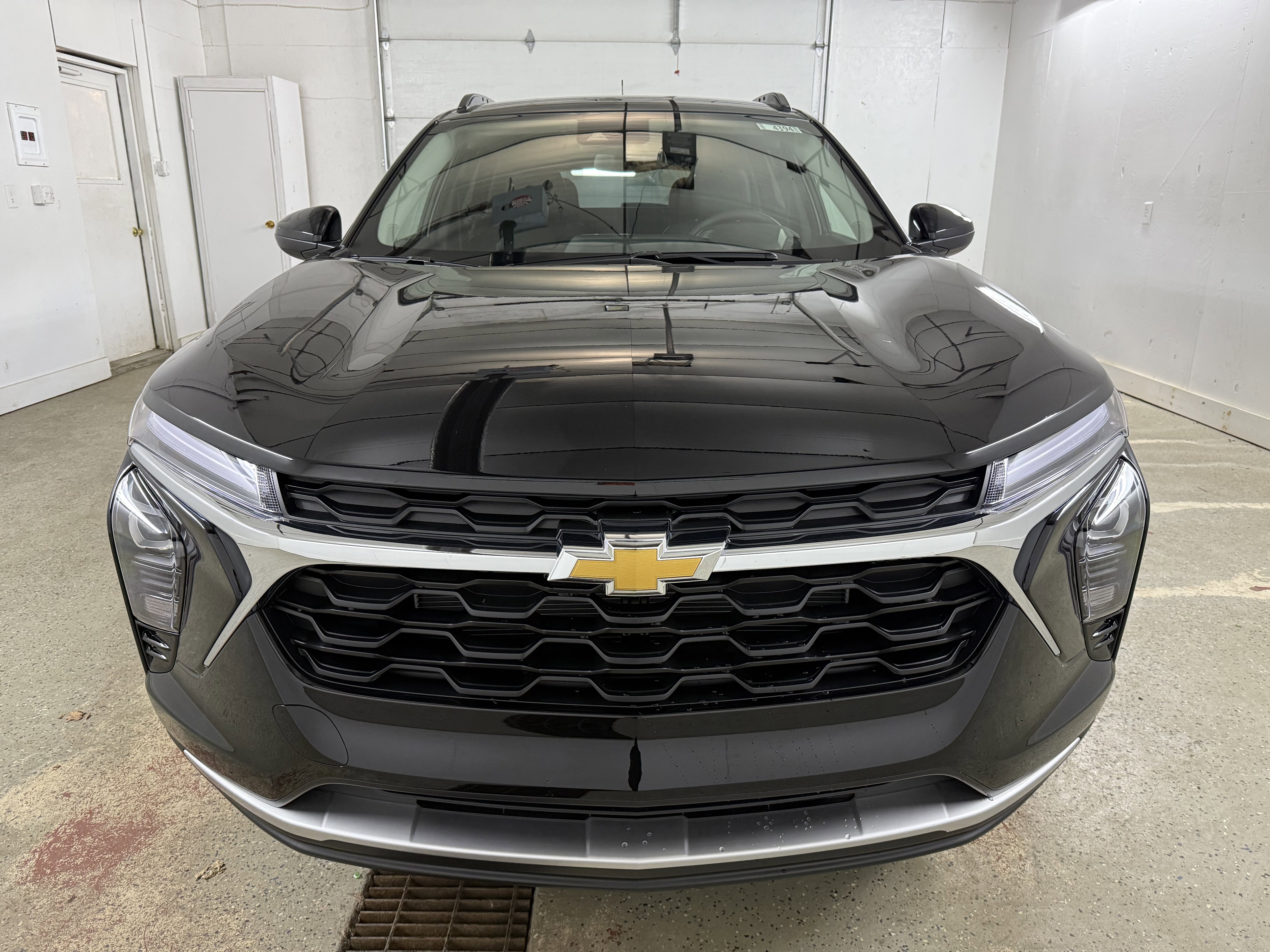 New 2025 Chevrolet Trax LT w/ Driver Confidence Package image 2