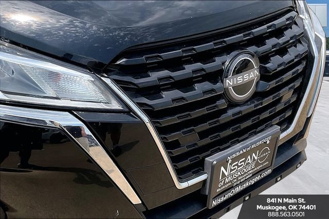 Used 2024 Nissan Kicks SV FWD image 30