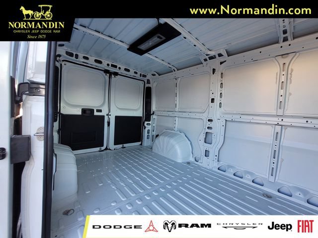 Used 2024 RAM ProMaster 2500 w/ Convenience Group FWD image 18
