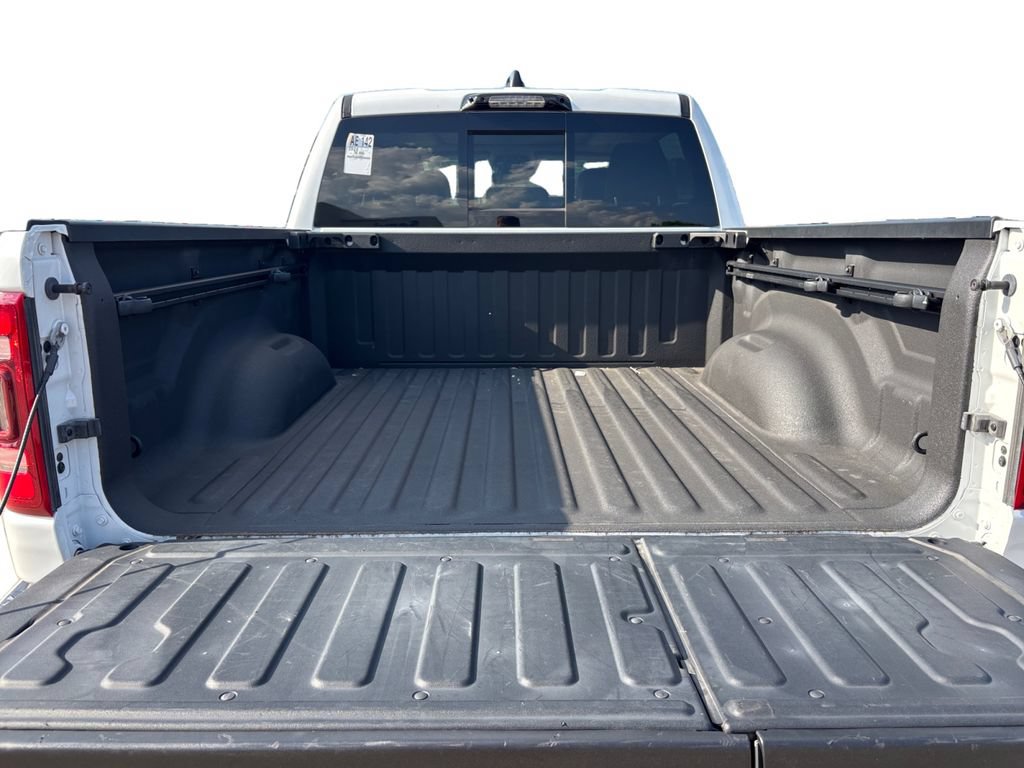 Used 2024 RAM 1500 Limited AWD/4WD image 10