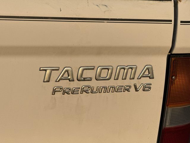 Used 2000 Toyota Tacoma PreRunner RWD image 10