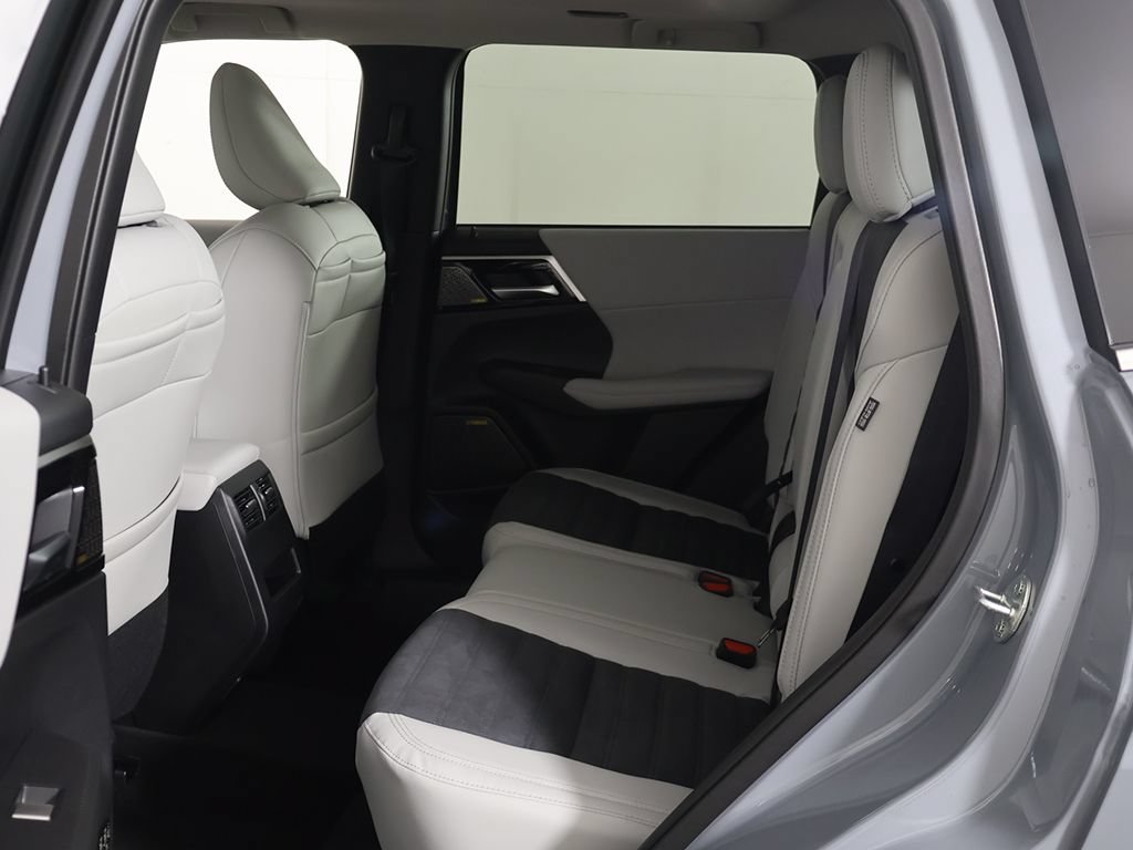 New 2026 Mitsubishi Outlander SE FWD image 33