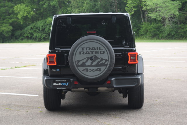 Used 2021 Jeep Wrangler Unlimited Sahara w/ Cold Weather Group AWD/4WD image 23