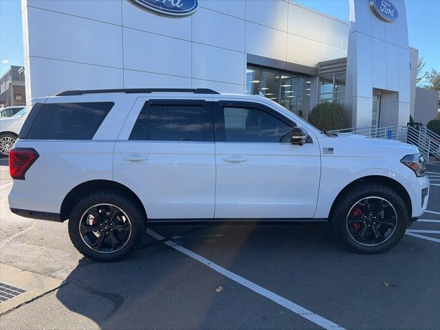 Used 2023 Ford Expedition Limited image 9