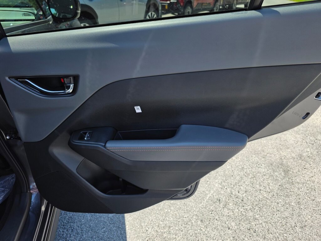 New 2025 Subaru Crosstrek 2.5i Limited w/ Popular Package #4A image 8