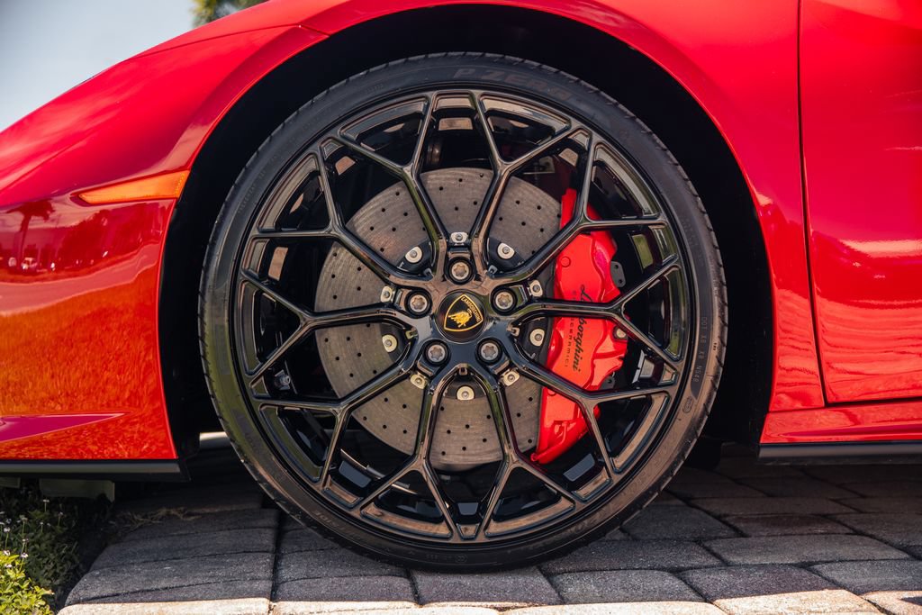 Used 2024 Lamborghini Huracan EVO AWD/4WD image 15