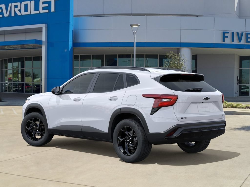 New 2026 Chevrolet Trax LT w/ Driver Confidence Package FWD image 3