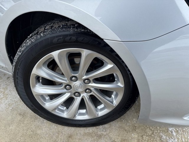 Used 2014 Buick LaCrosse Base image 32