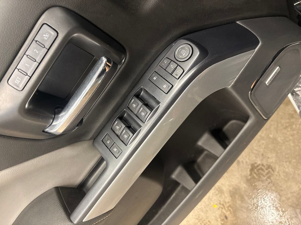 Used 2015 Chevrolet Silverado 1500 LTZ Z71 w/ LTZ Plus Package AWD/4WD image 21