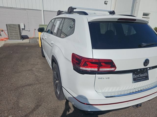 Used 2023 Volkswagen Atlas SEL R-Line AWD/4WD image 8