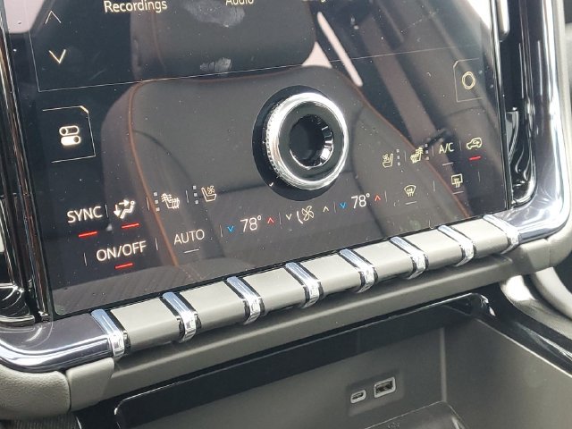 New 2026 GMC Yukon AT4 w/ AT4 Preferred Package AWD/4WD image 30