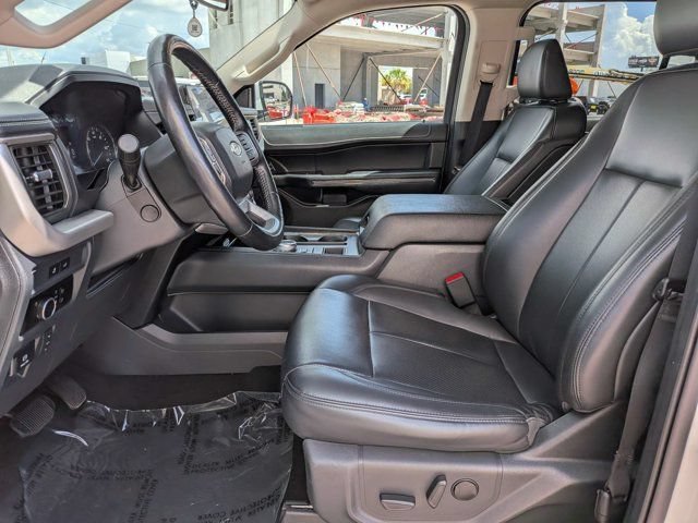 Used 2024 Ford Expedition XLT RWD image 20