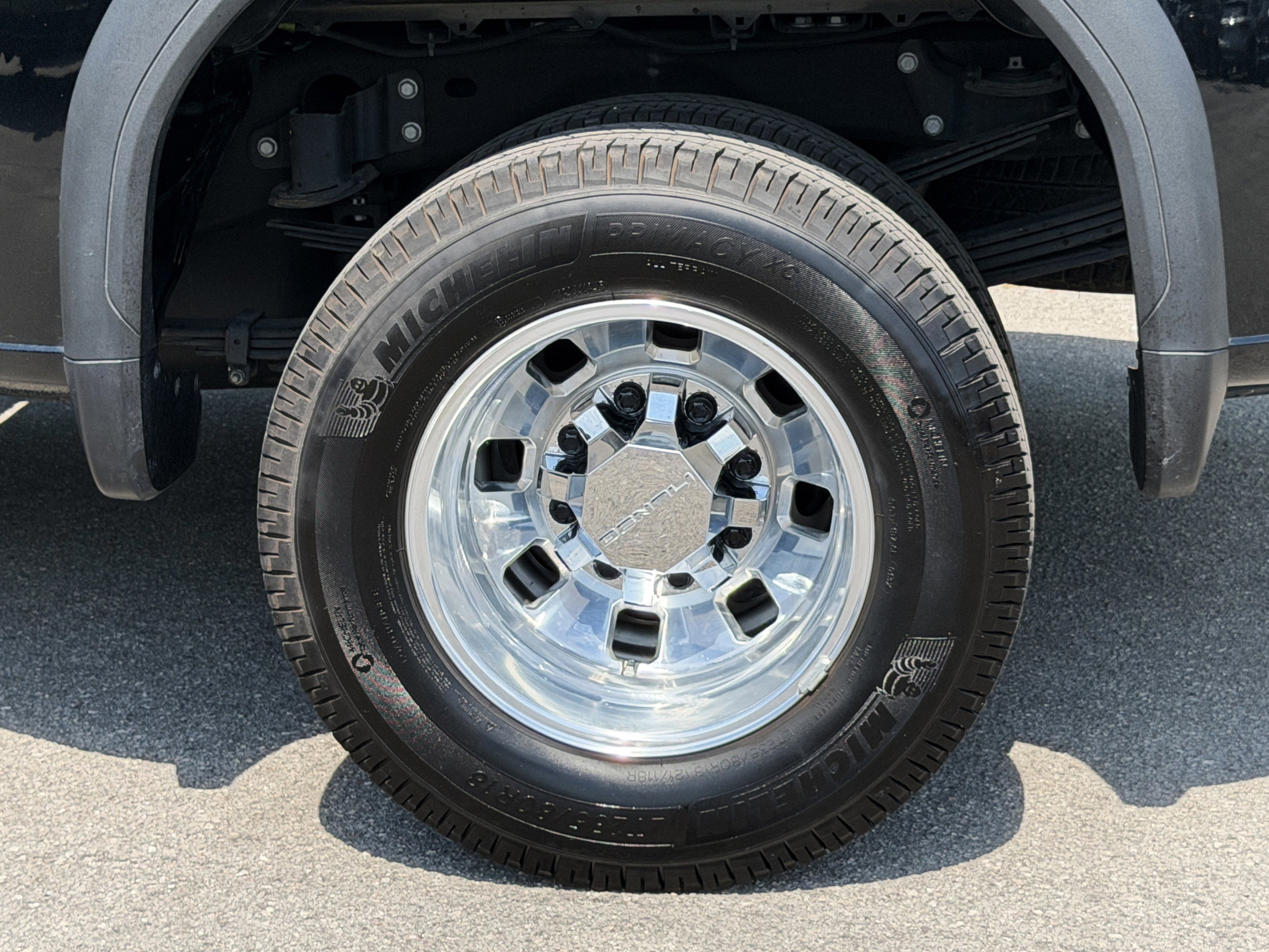 Used 2025 GMC Sierra 3500 Denali w/ Denali Reserve Package AWD/4WD image 12