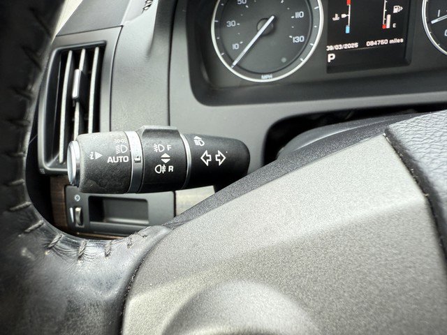 Used 2015 Land Rover LR2 image 27