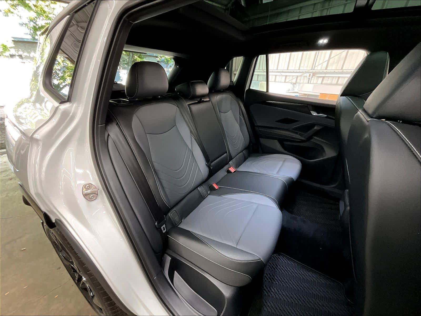 New 2026 Volkswagen Tiguan SE R-Line AWD/4WD image 26