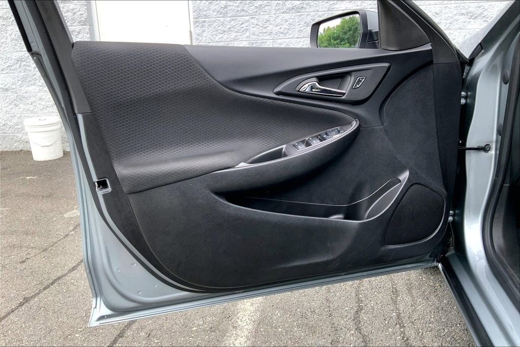 Used 2024 Chevrolet Malibu LT image 25