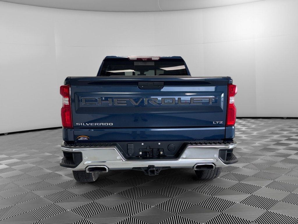 Used 2021 Chevrolet Silverado 1500 LTZ w/ Technology Package AWD/4WD image 7