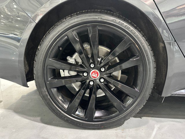Used 2019 Jaguar XF S AWD/4WD image 7
