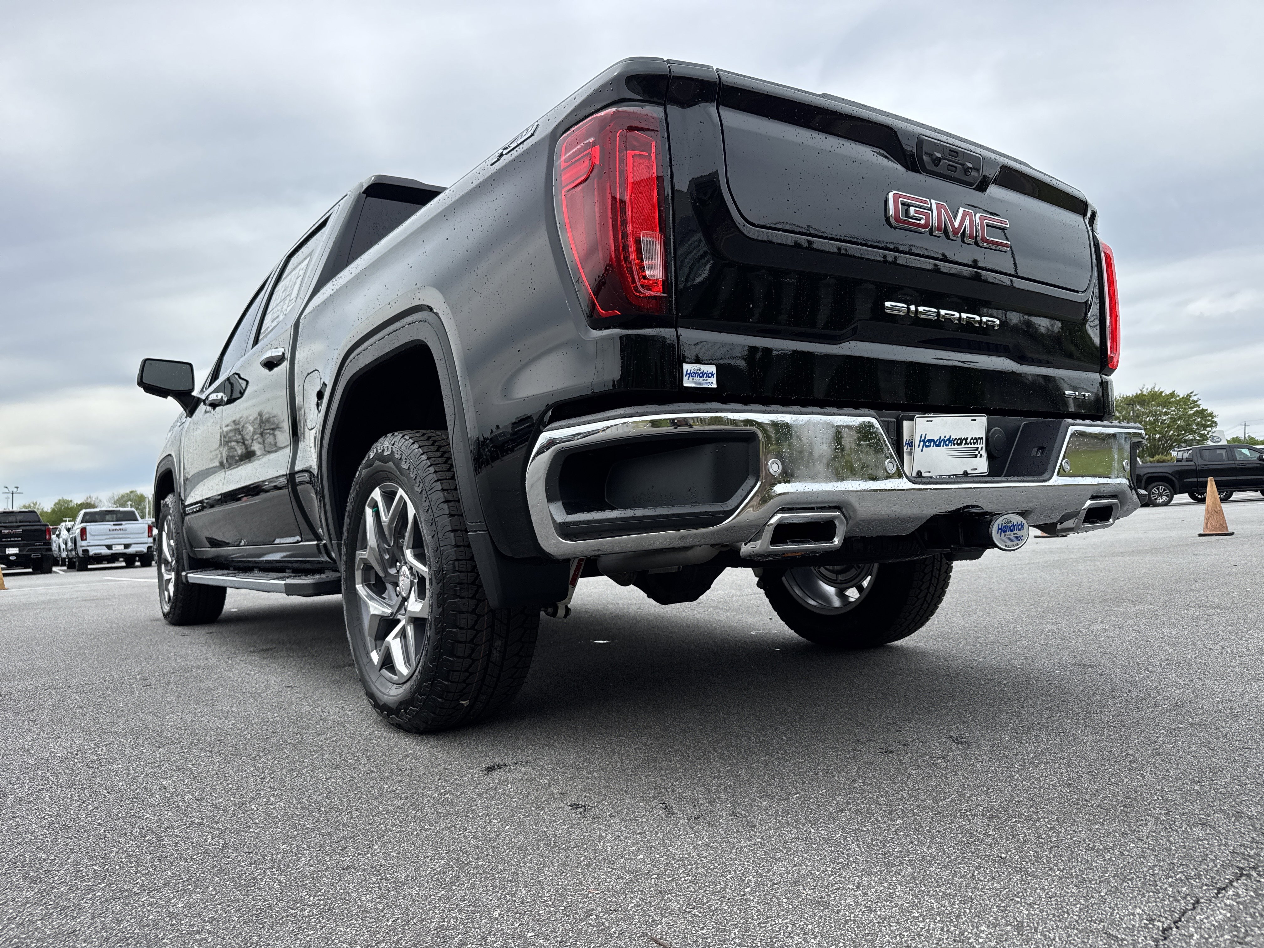 New 2026 GMC Sierra 1500 SLT w/ SLT Premium Plus Package AWD/4WD image 8