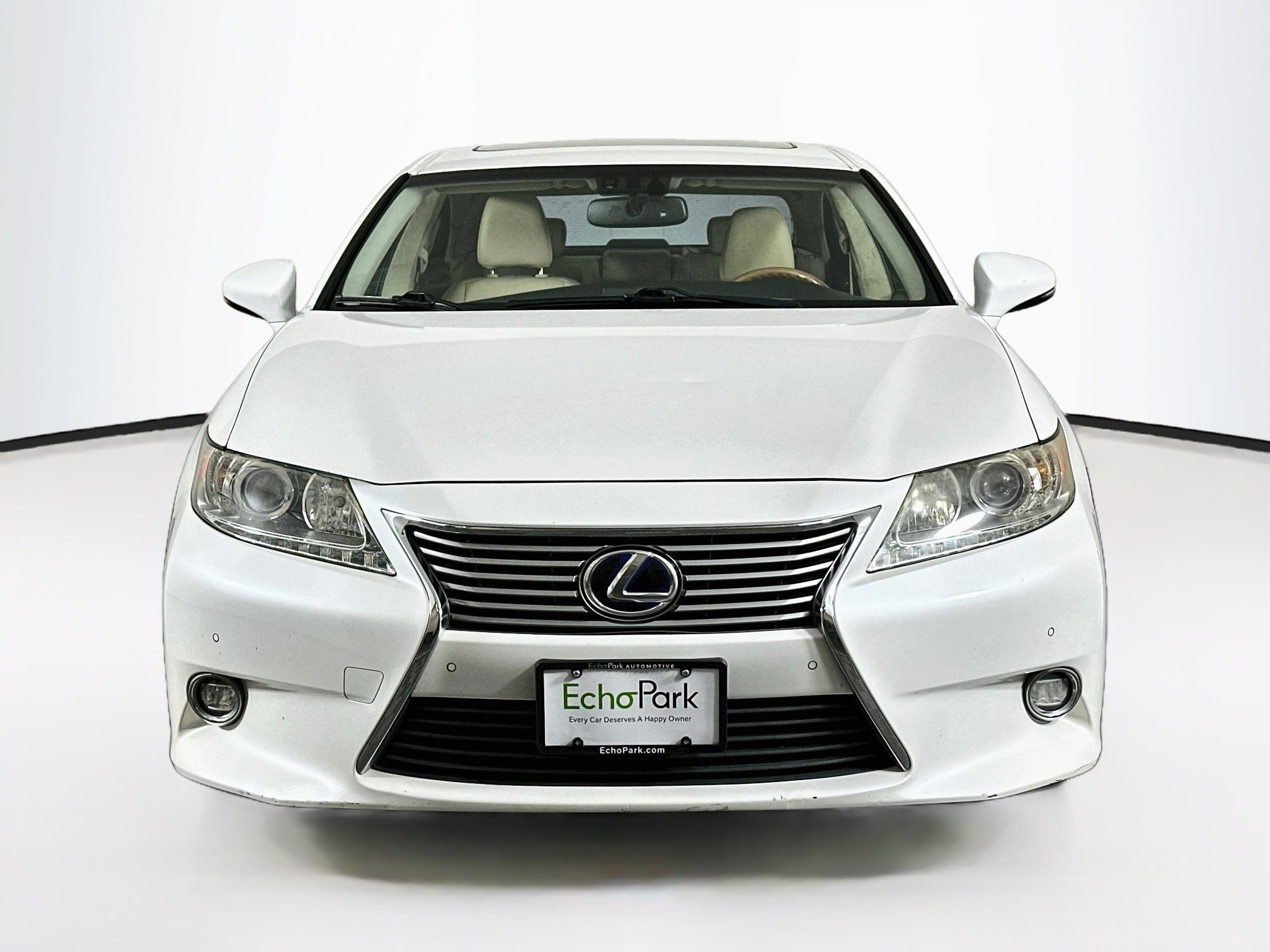 Used 2015 Lexus ES 300h w/ Navigation System Package FWD image 2