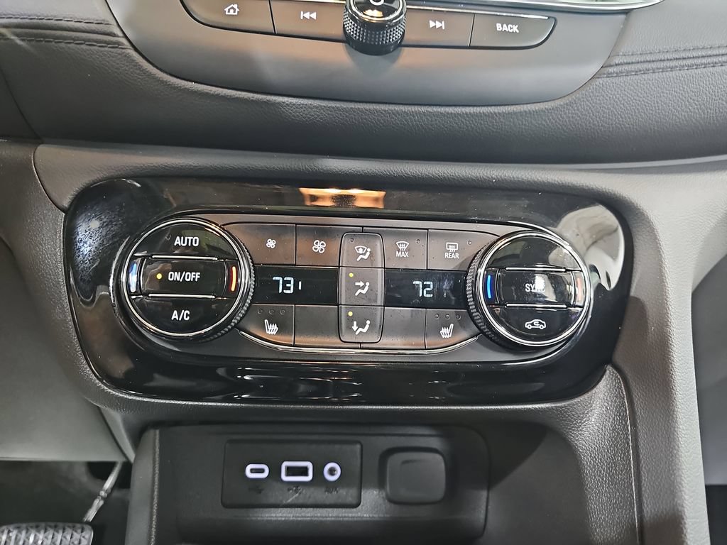 Certified 2023 Buick Encore GX Essence w/ Experience Buick Package FWD image 26