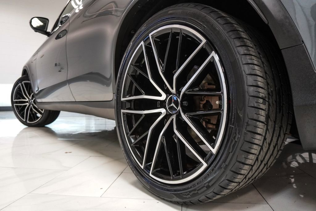 Used 2020 Mercedes-Benz GLC 43 AMG 4MATIC image 38