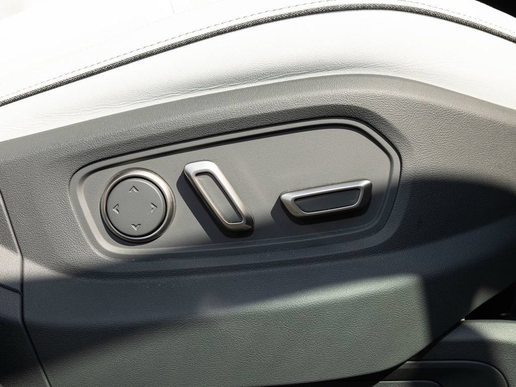 Used 2023 Rivian R1S Launch Edition AWD/4WD image 62