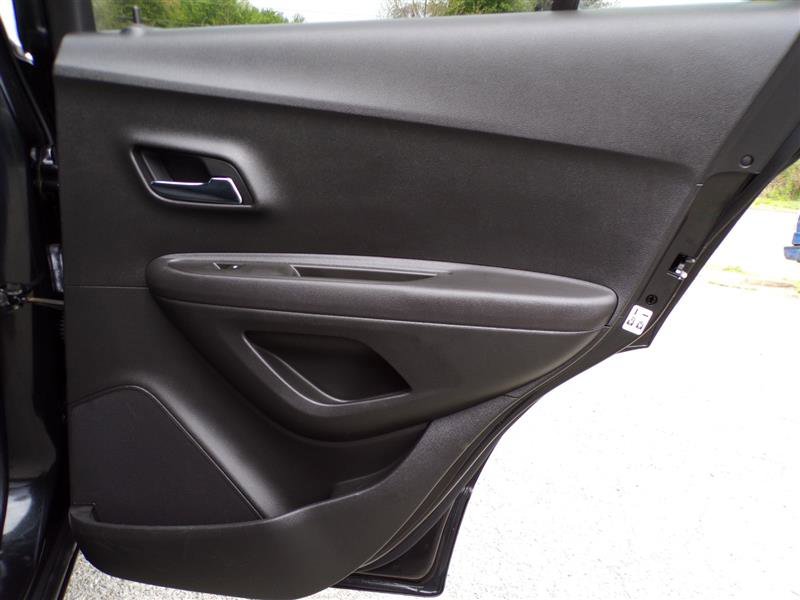 Used 2016 Chevrolet Trax LT image 25