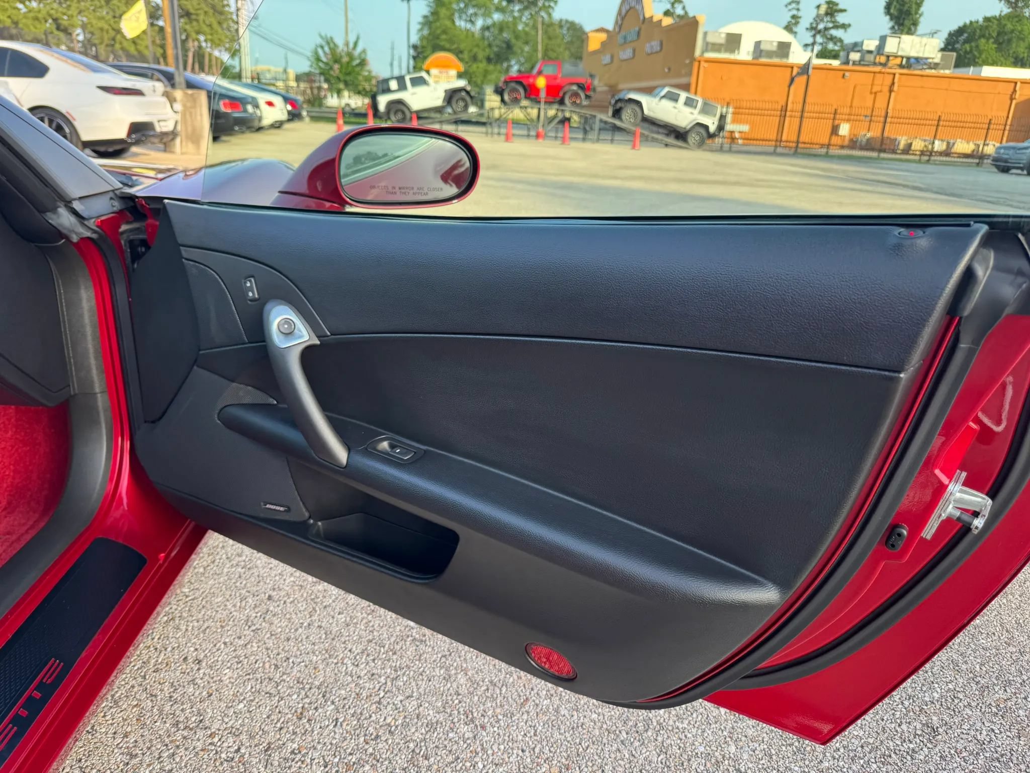 Used 2005 Chevrolet Corvette Coupe w/ Preferred Equipment Group RWD image 18