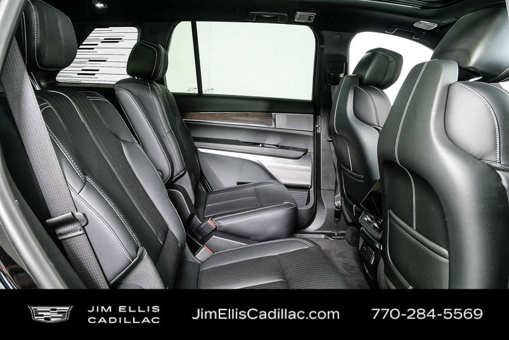 Certified 2026 Cadillac Vistiq Luxury AWD/4WD image 19