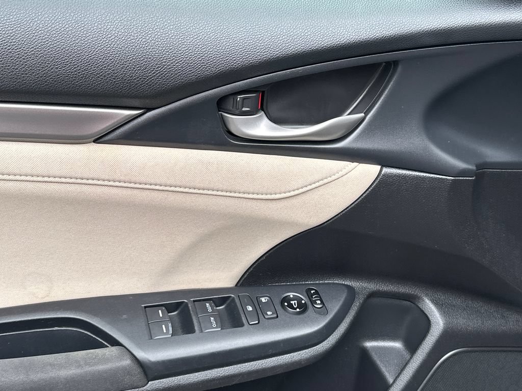 Used 2019 Honda Civic EX image 18