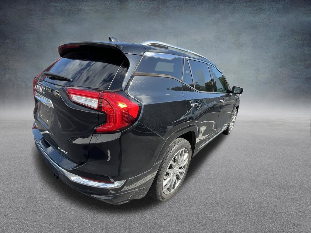 Used 2023 GMC Terrain Denali w/ Denali Premium Package AWD/4WD image 6