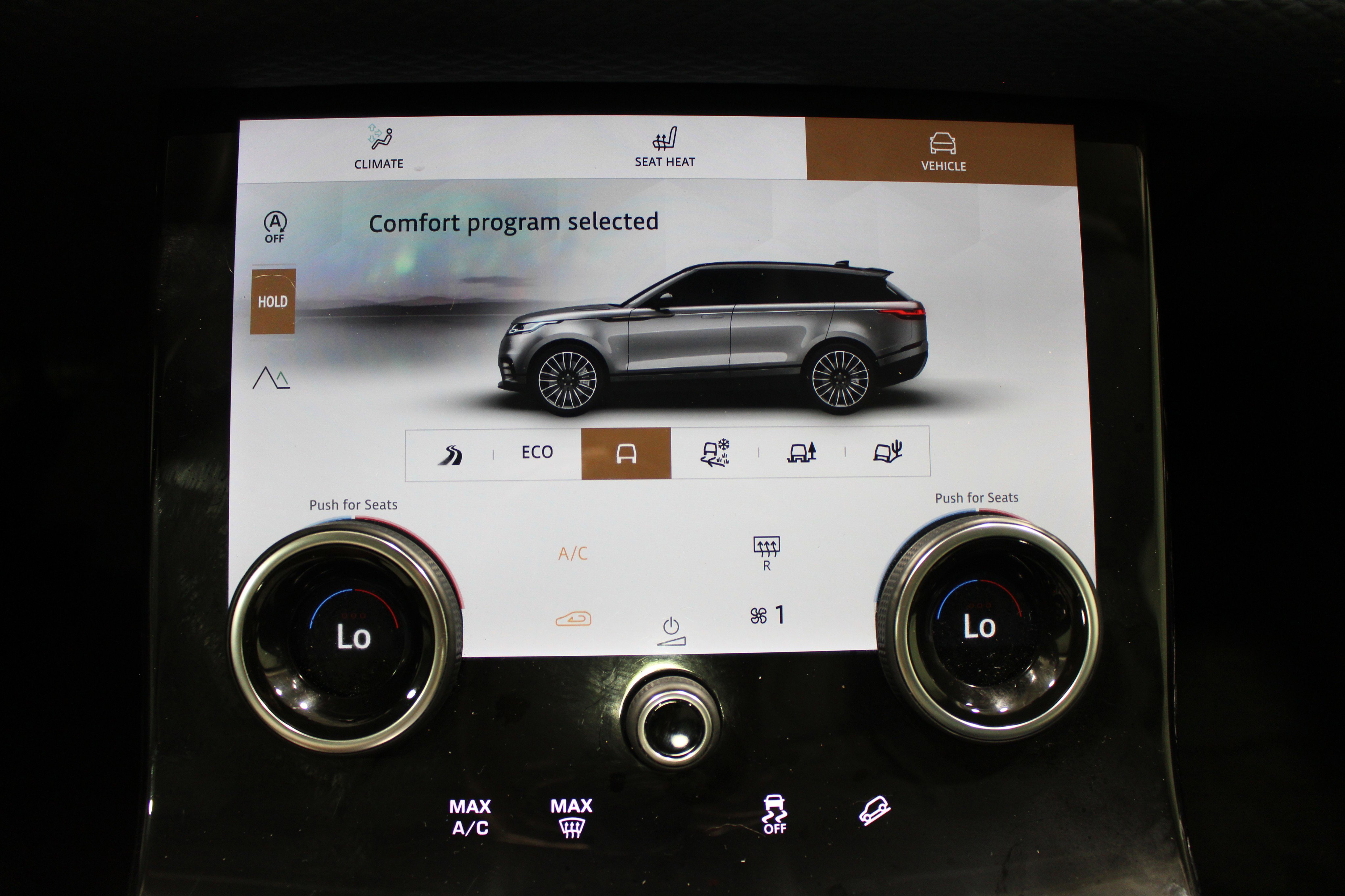 Used 2021 Land Rover Range Rover Velar S AWD/4WD image 16