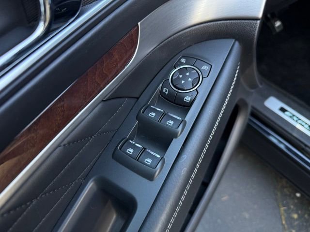 Used 2017 Ford Explorer Platinum image 26