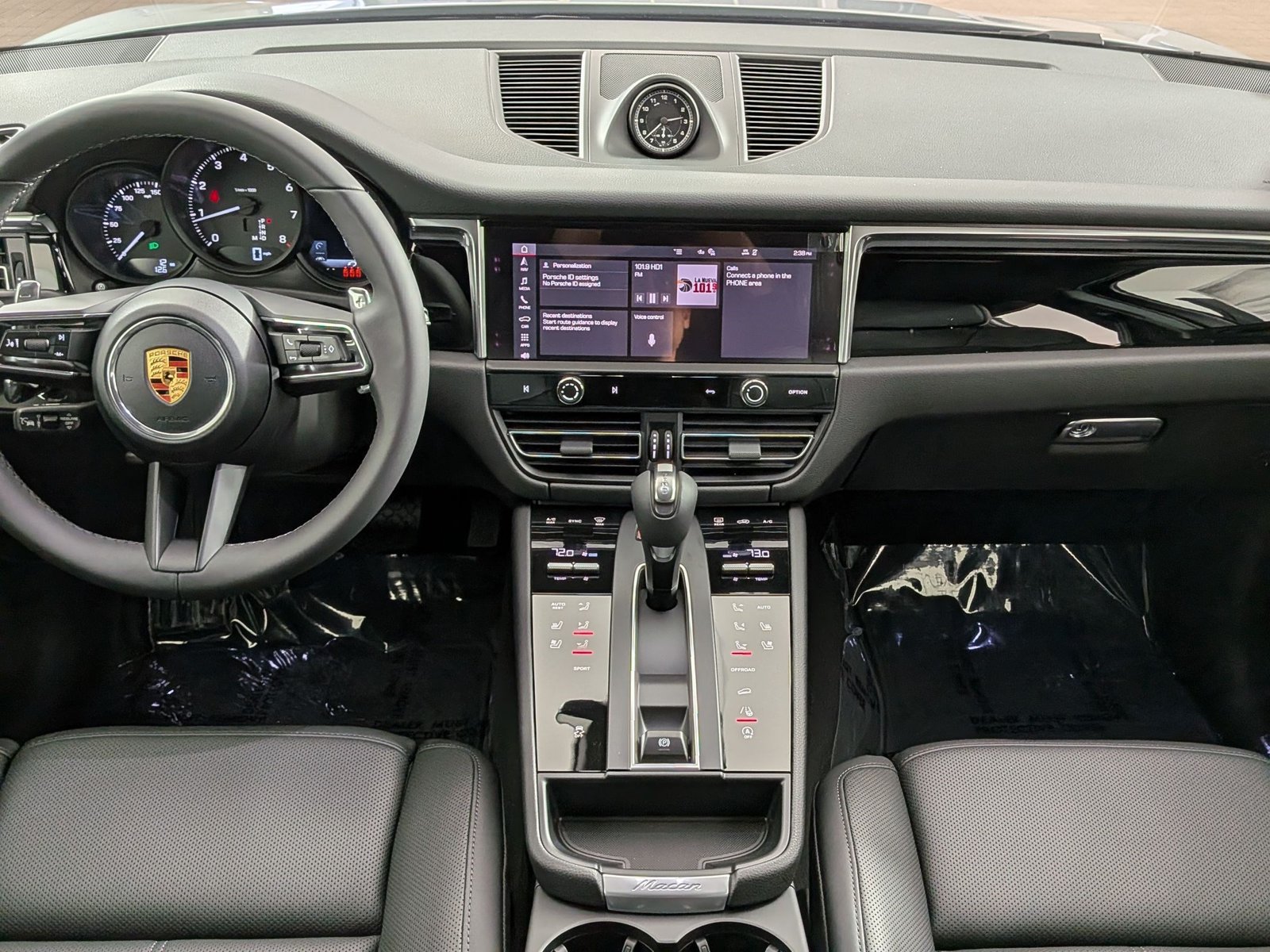 New 2026 Porsche Macan AWD/4WD image 20