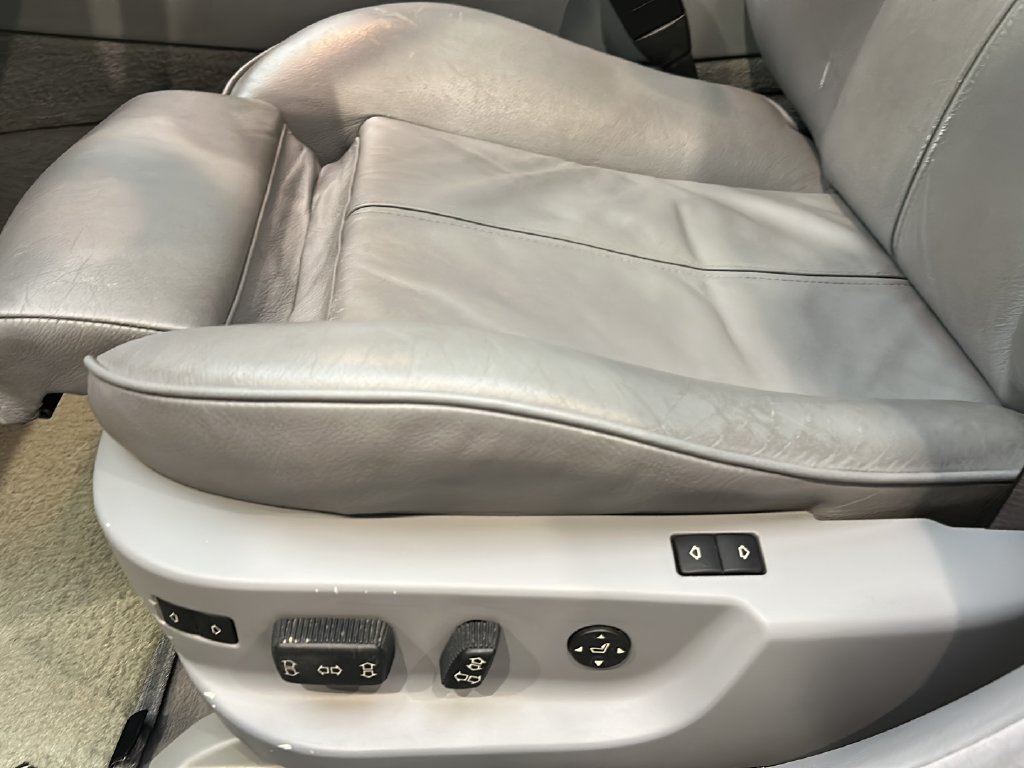 Used 2001 BMW 740i RWD image 16
